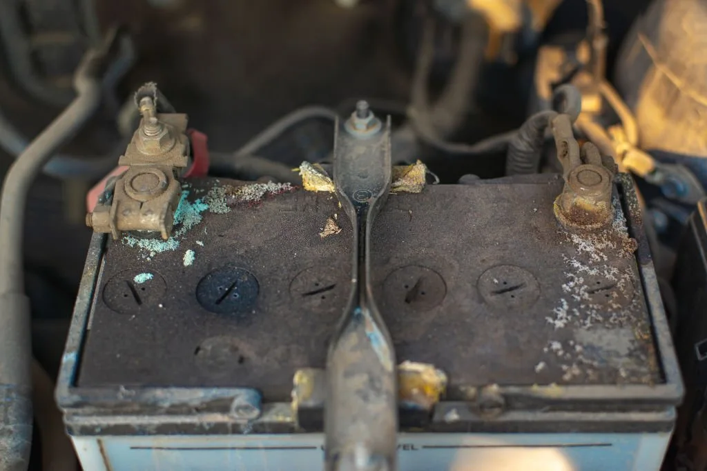 Mobile battery replacement service with new car battery